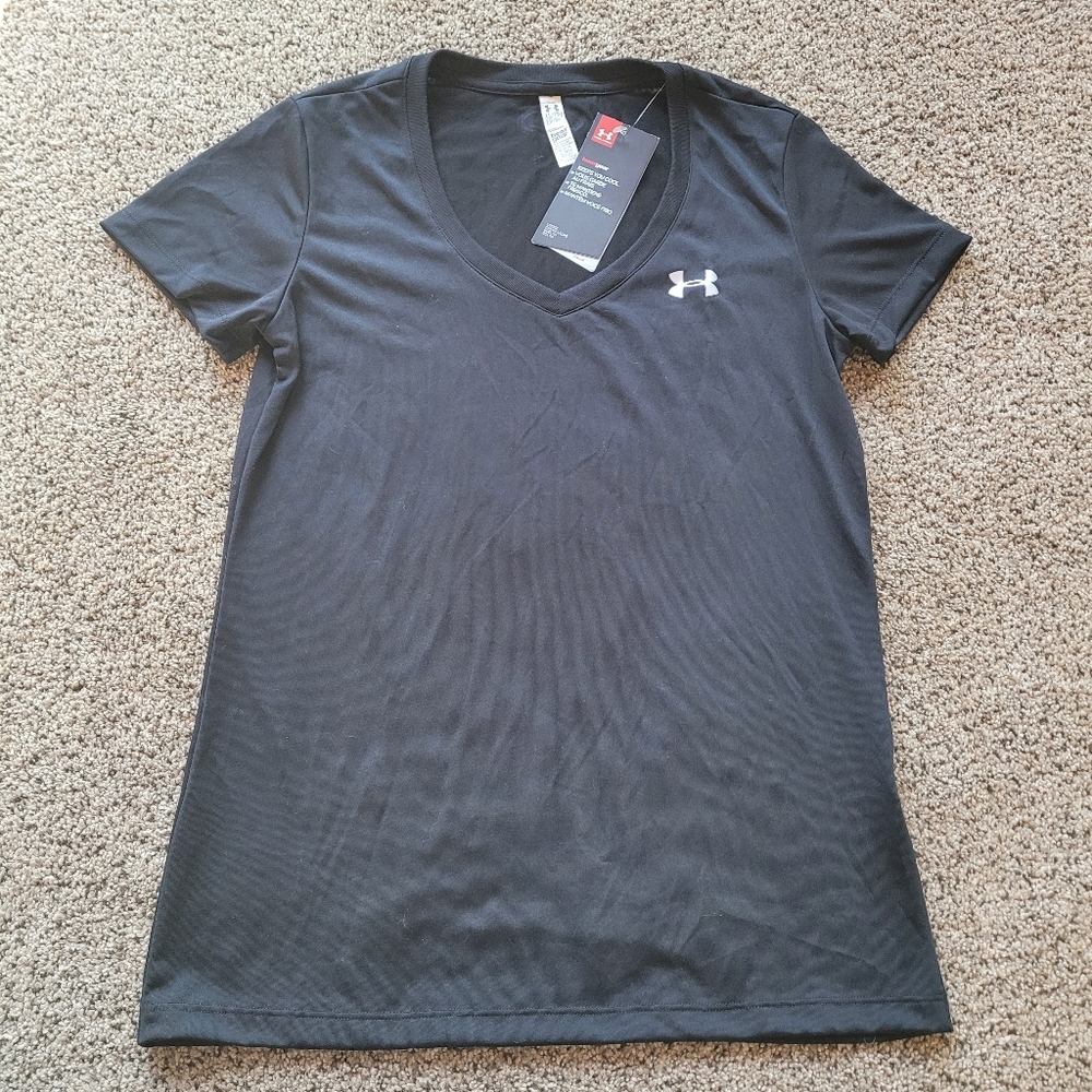 Under Armour Women's V Neck Shirt XS Black Heat Gear Loose Short Sleeve NWT